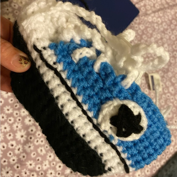 Hand crocheted baby Converse! - Picture 2 of 2
